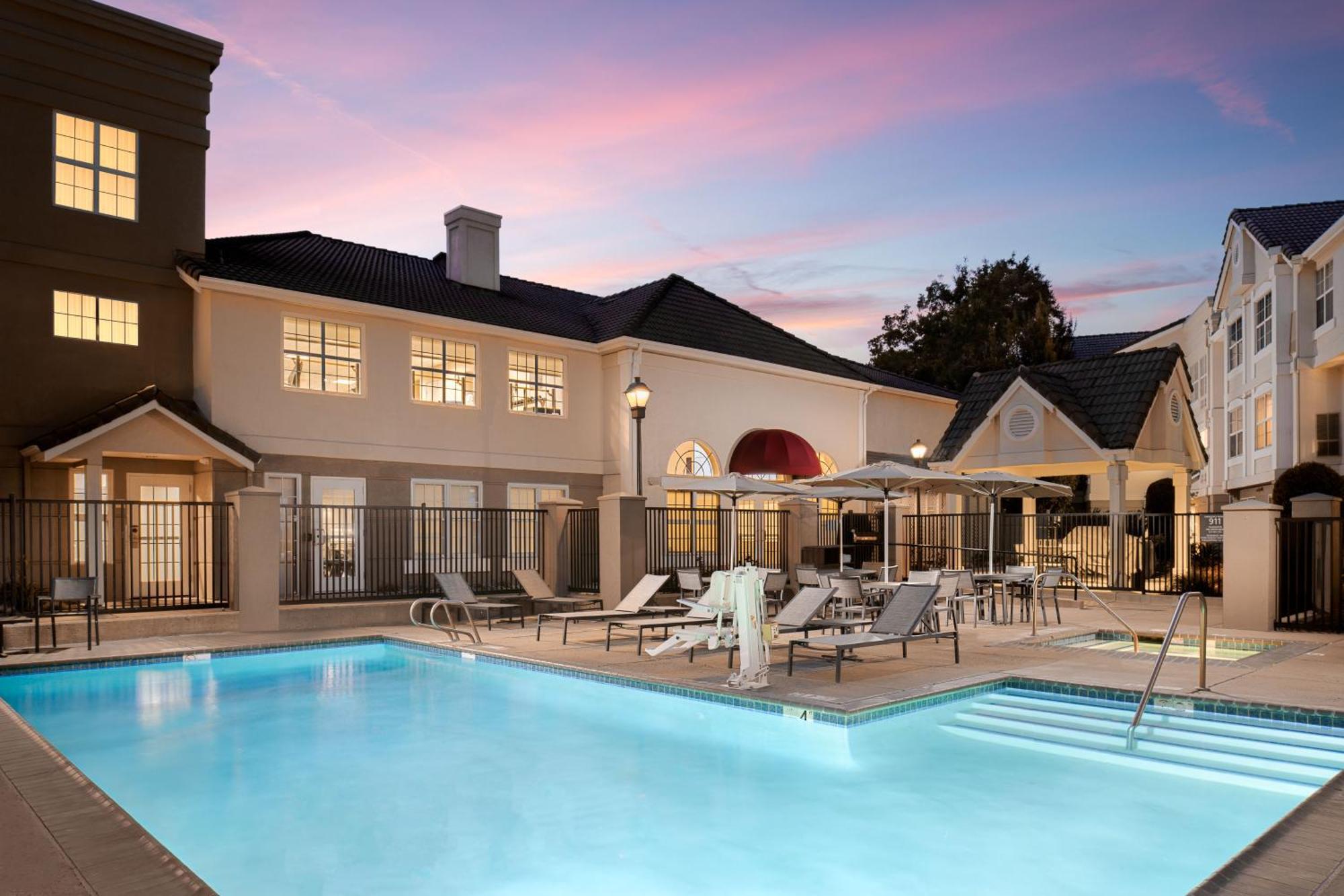 Residence Inn Pleasanton Exterior photo
